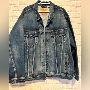Levi’s red tab jeans jacket size 3XL unisex . Impeccable. Heavy denim